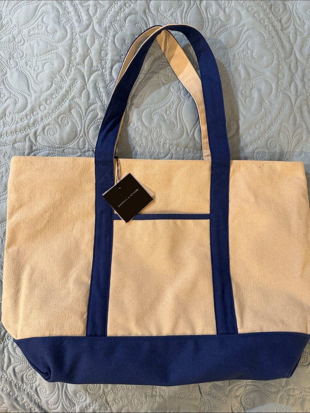 NWT VIRAL America & Beyond Embroidered Beaded Amalfi Canvas Tote Bag - Picture 6 of 7